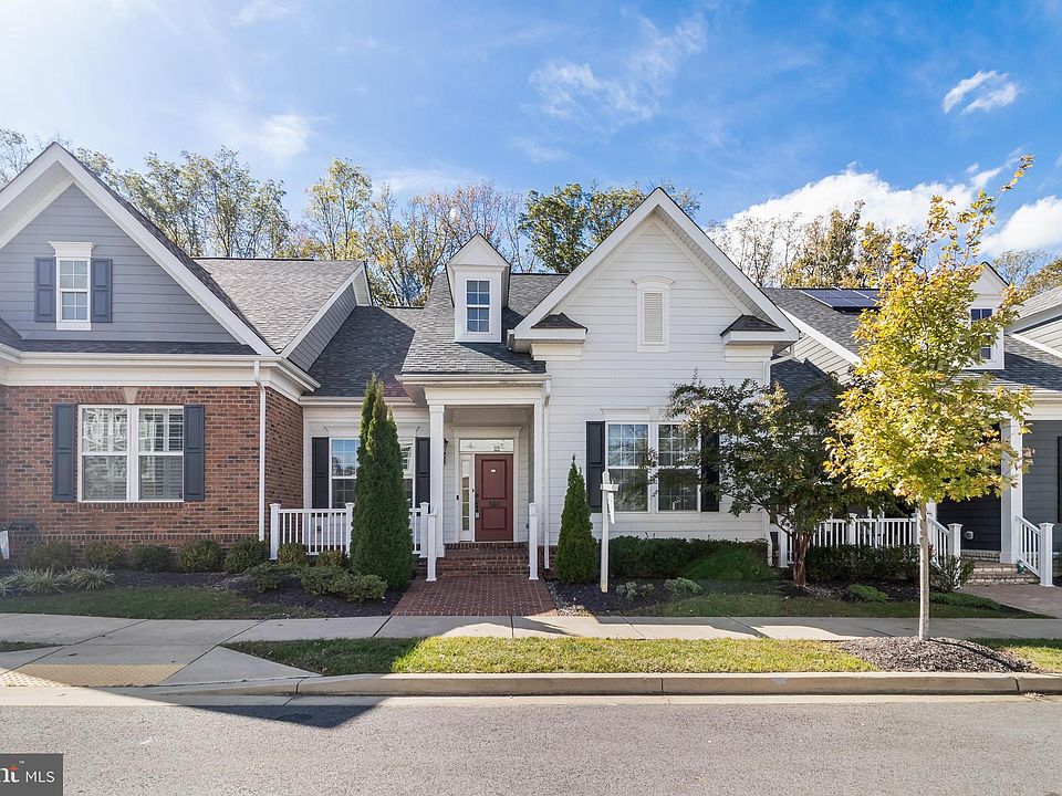 1st image of 370 Buckeye Cir