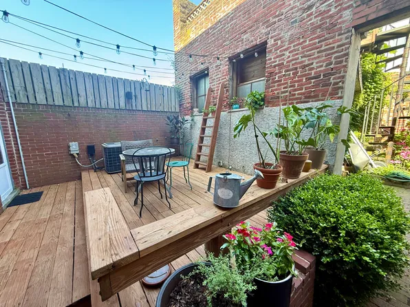 212 Carpenter St Rear D, Philadelphia, PA 19147