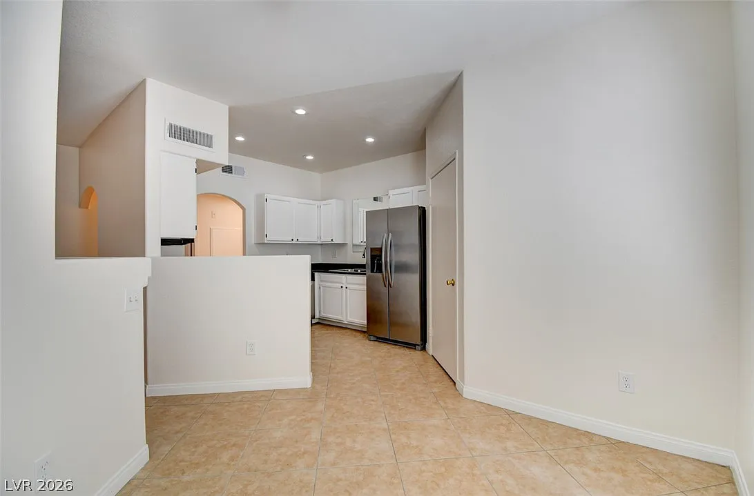 1 bed, 1.0 bath, 853 sqft, $1,274 — Photo 4
