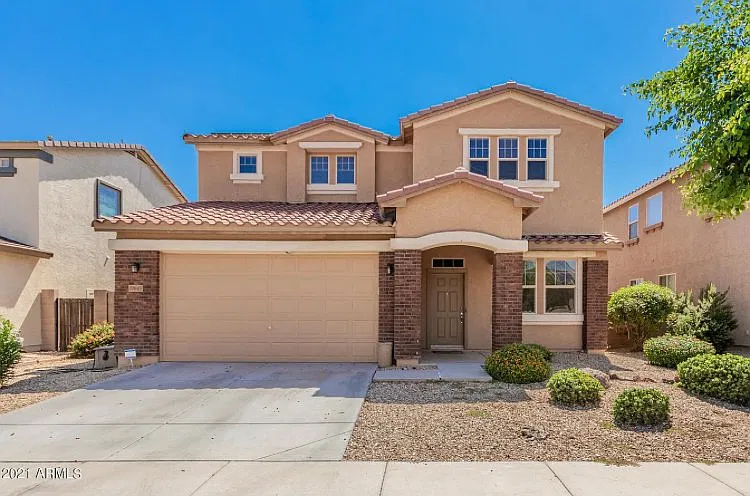 5 bed, 2610 sqft, $2,500 — Photo 1