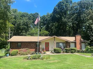 1918 Normandy Rd, Kannapolis, NC 28081