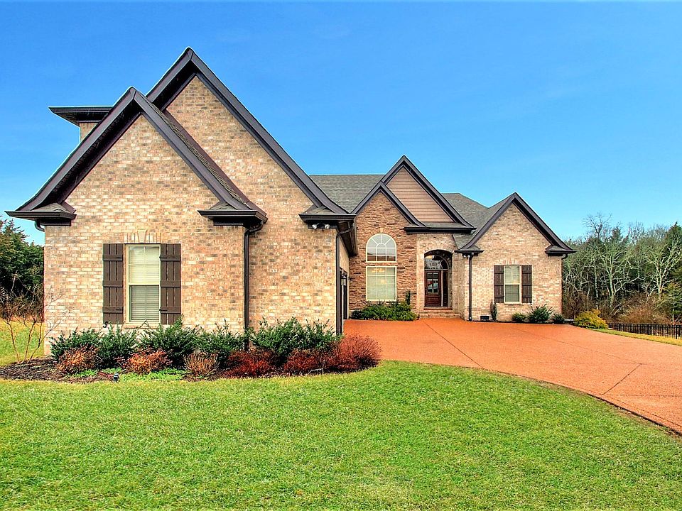 1st image of 1600 Hunt Club Blvd