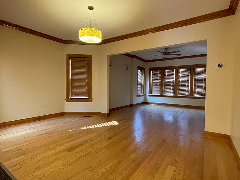 2819 N Marmora Ave #101 — Photo 7