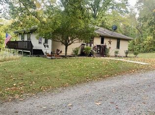 1575 W Fox Lake Rd, Angola, IN 46703