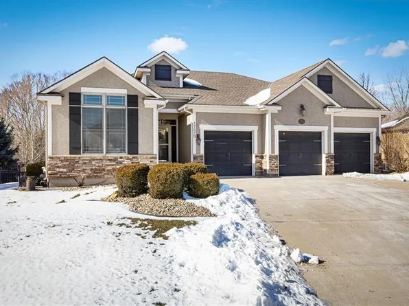 17530 S Brockway St, Olathe, KS 66062