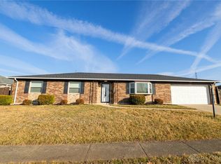 633 Bradfield Dr, Dayton, OH 45426