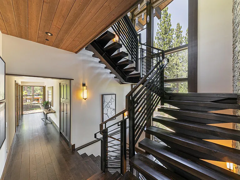 9500 Dunsmuir Way — Photo 34