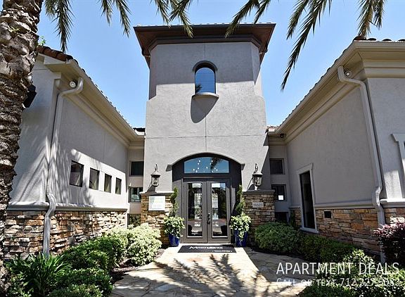 2nd image of 11887 Gulf Pointe Dr #2341