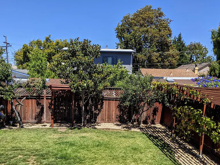 1379 Berkeley Way — Photo 20