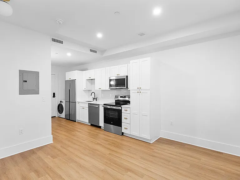31 Hope St #105 — Photo 8