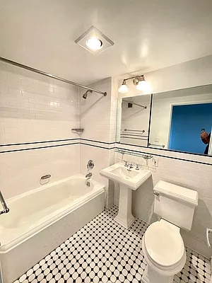 Rented by Addison Property Group | media 14