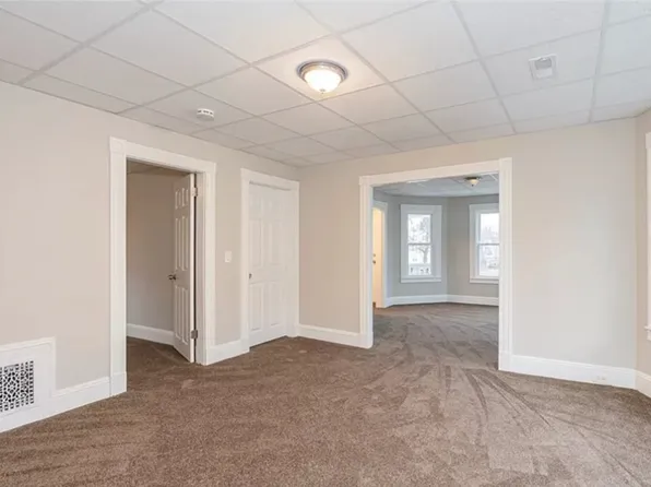 29 Bloomfield St #2, Springfield, MA 01108