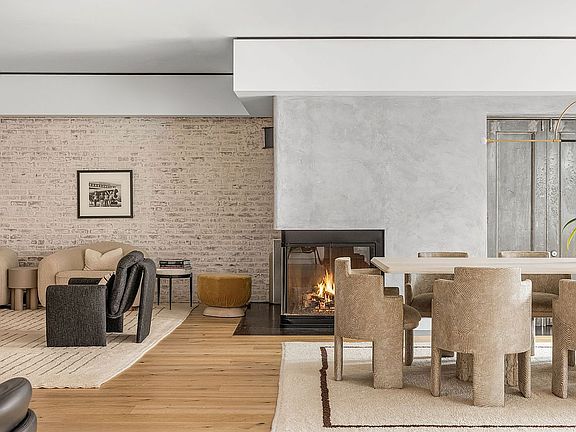 3rd image of 152 Franklin St APT 6