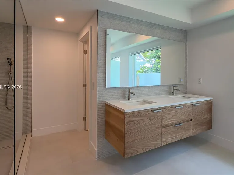 1690 Daytonia Rd — Photo 29