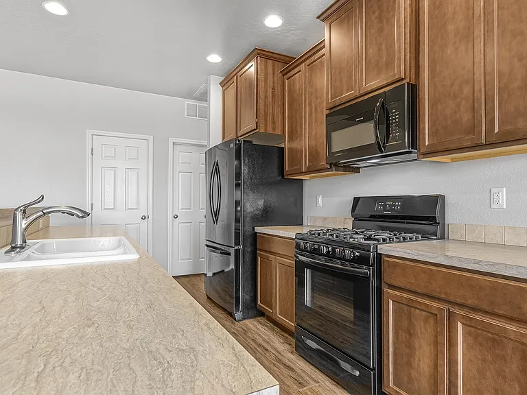 6518 E Fairmount St — Photo 10