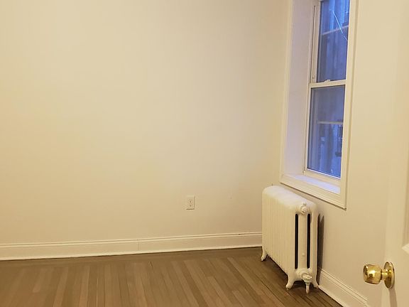 5th image of 13 Gifford Ave