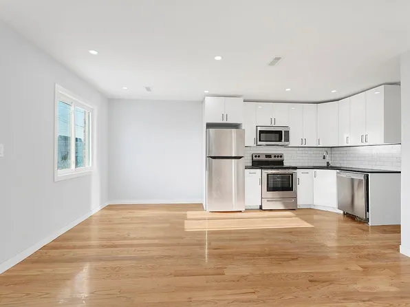 65-12 Almeda Ave #A, Arverne, NY 11692