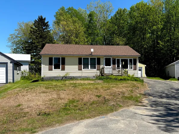 5 Grove Street, Millinocket, ME 04462