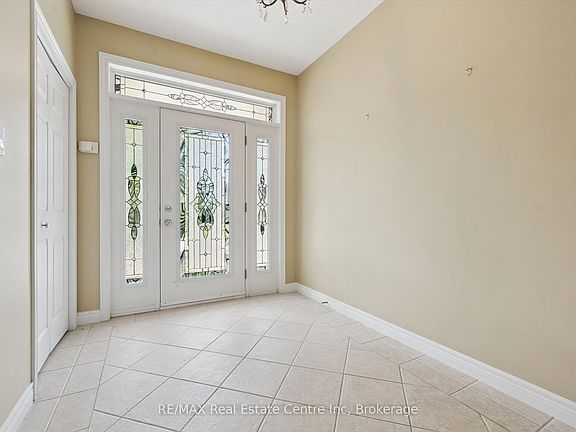 5th image of 164 Maclennan St