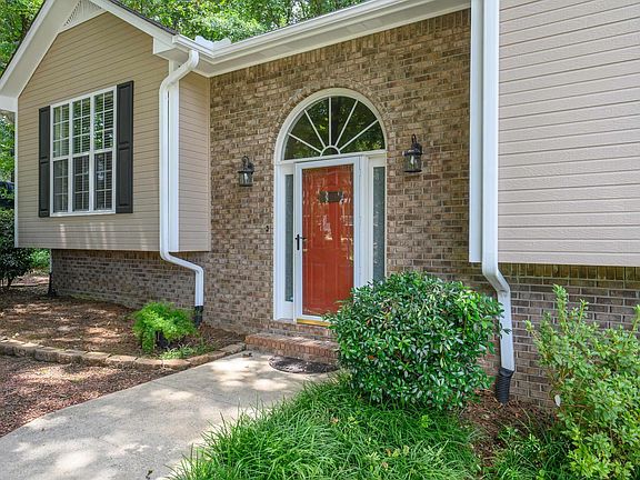 5th image of 104 Forest Hills Cir