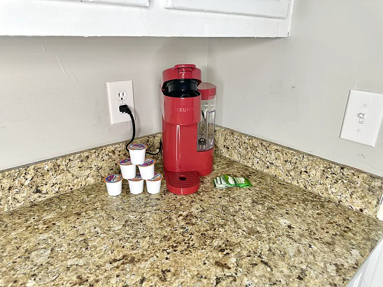 8 Stanford Ct — Photo 12