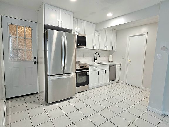 2nd image of 635 Ashford Ave Floor 1