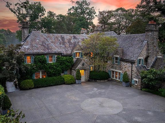 5th image of 3600 Butler Rd