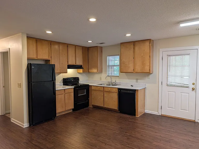 300 Lee Road 26 — Photo 10