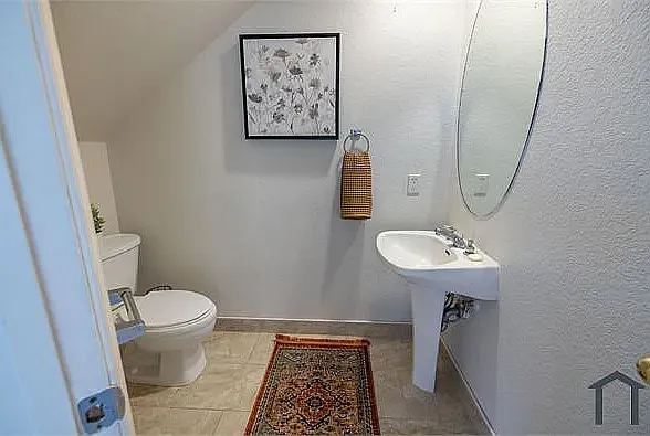 8940 Redwater Dr — Photo 17