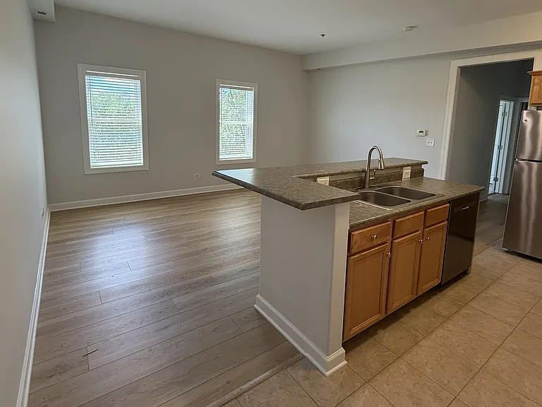 206 W Main St #3B — Photo 4