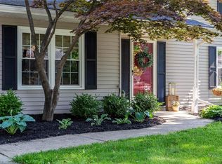 4484 Mapleview Dr, Vermilion, OH 44089