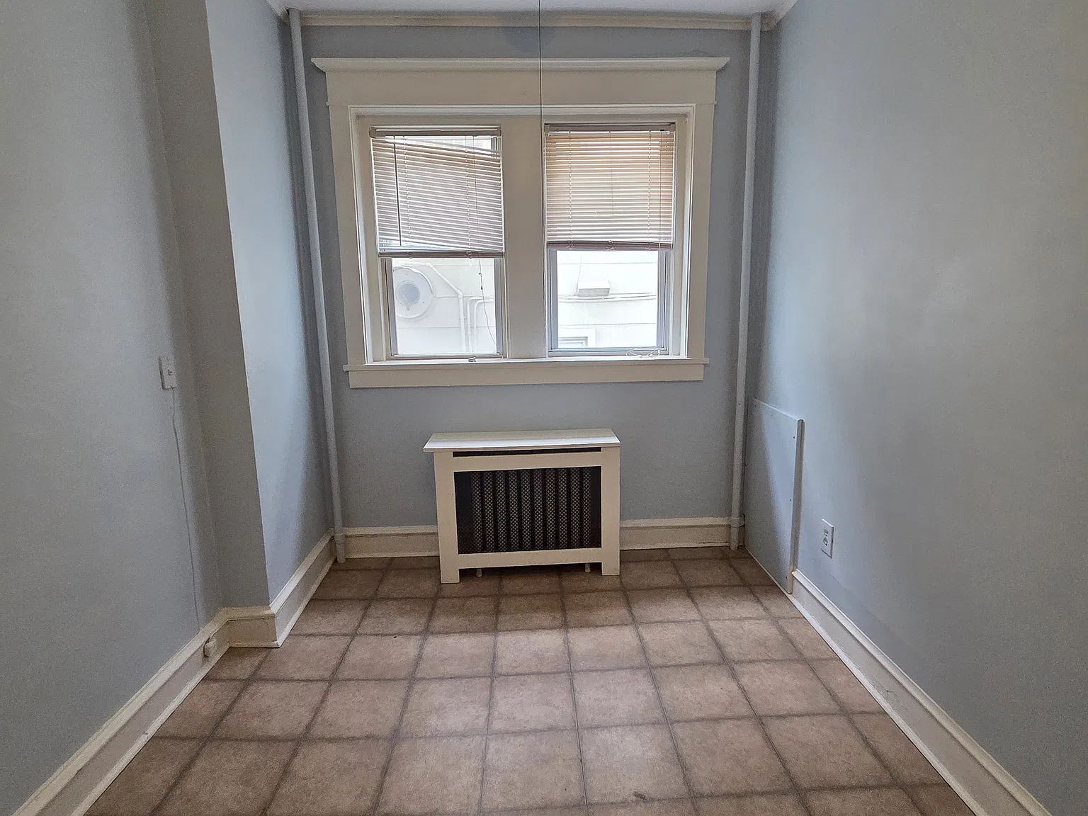 6215 Ventnor Ave — Photo 4