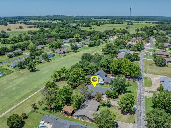 310 Navajo Trl, Lake Kiowa, TX 76240
