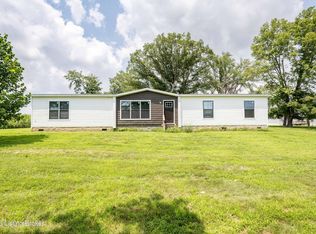 886 E Calvary Rd, Campbellsville, KY 42718