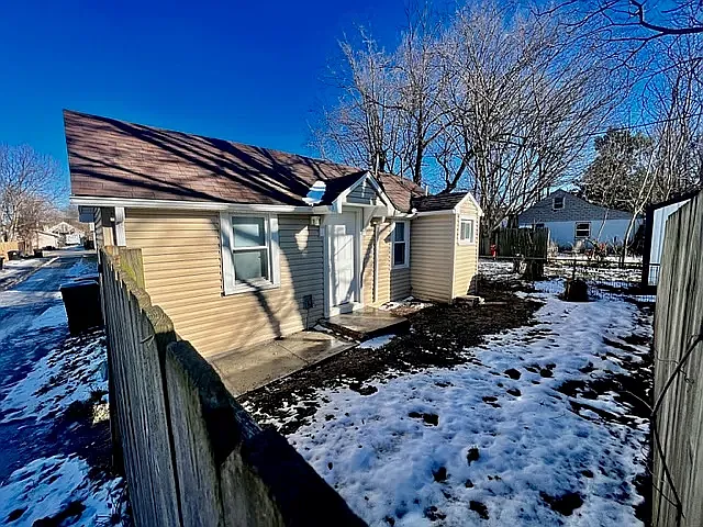 2053 May Ave #B — Photo 6