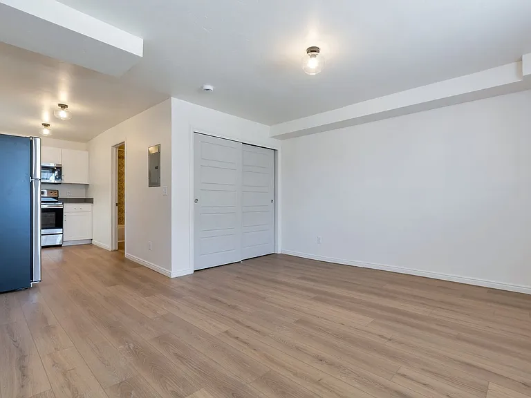 277 N St — Photo 7