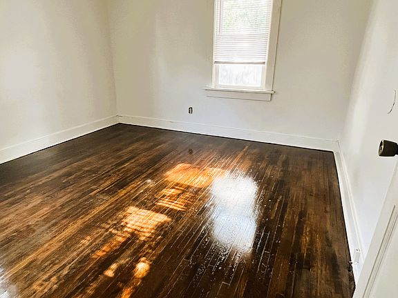 612 N Grove Bedroom 2_09042024