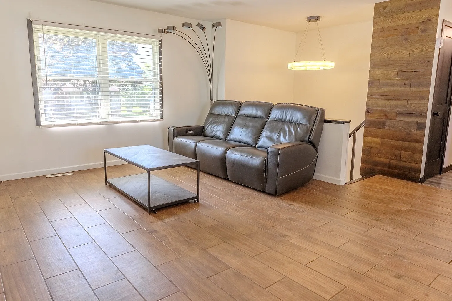 3 bed, 1800 sqft, $2,900 — Photo 4