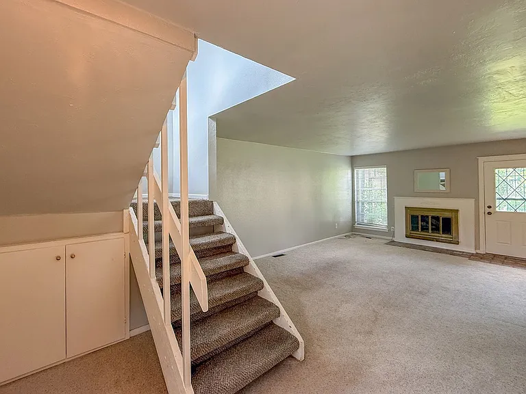 12021 Hawthorne Ln — Photo 22