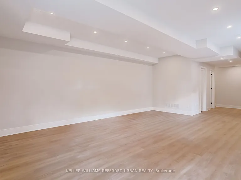 37 Wesley Ave — Photo 46