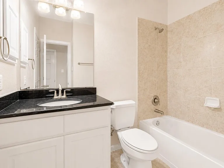 7 Umbria Ln — Photo 35