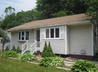 64 Jackson Rd, Bloomfield, CT 06002