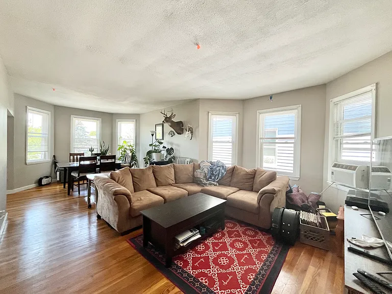 10 Athol St #3 — Photo 2