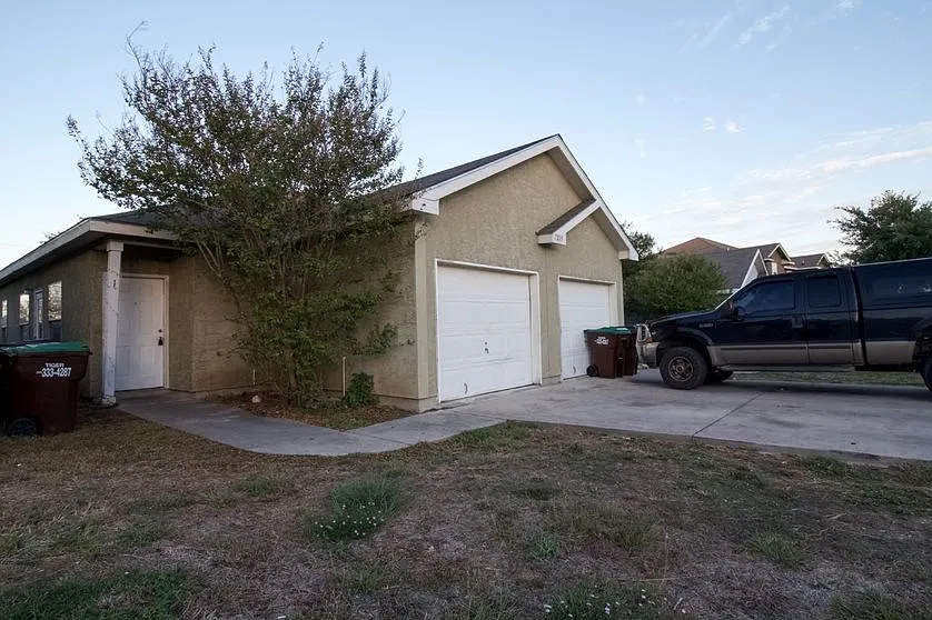 3 bed, 2.0 bath, 1220 sqft, $1,195 — Photo 3