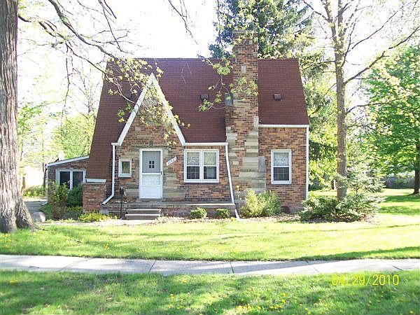 20531 Huntington Front