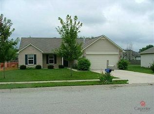 17 Lancaster Ct, Trafalgar, IN 46181