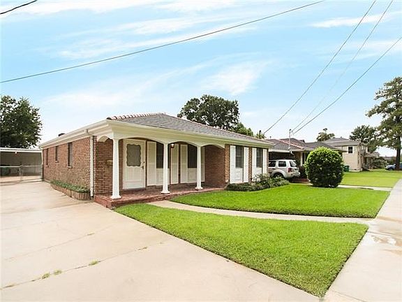 2nd image of 141 Barry Ave