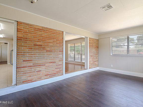 4th image of 2460 Carter Rd