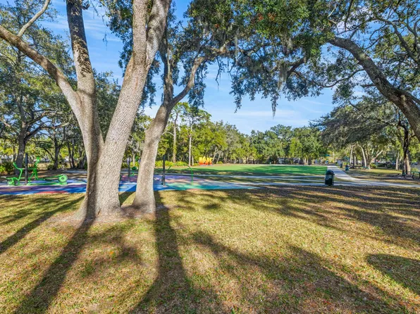 Regency Pond - Uptown Gardens