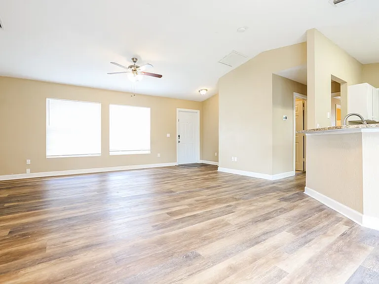 2429 Vedado St — Photo 3